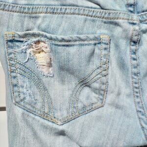 Hollister California SO CAL Stretch "Boho" Distressed Jeans Size 3R w26 L33